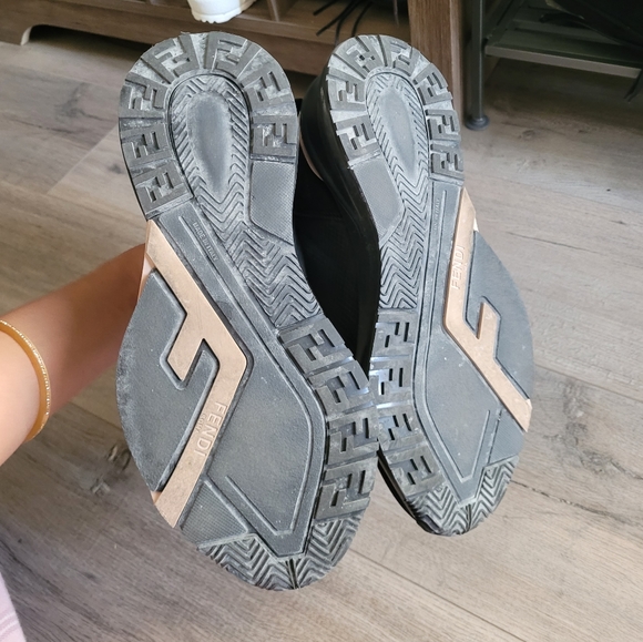 Like New Fendi Flow runners with box and dustbags - Picture 4 of 10